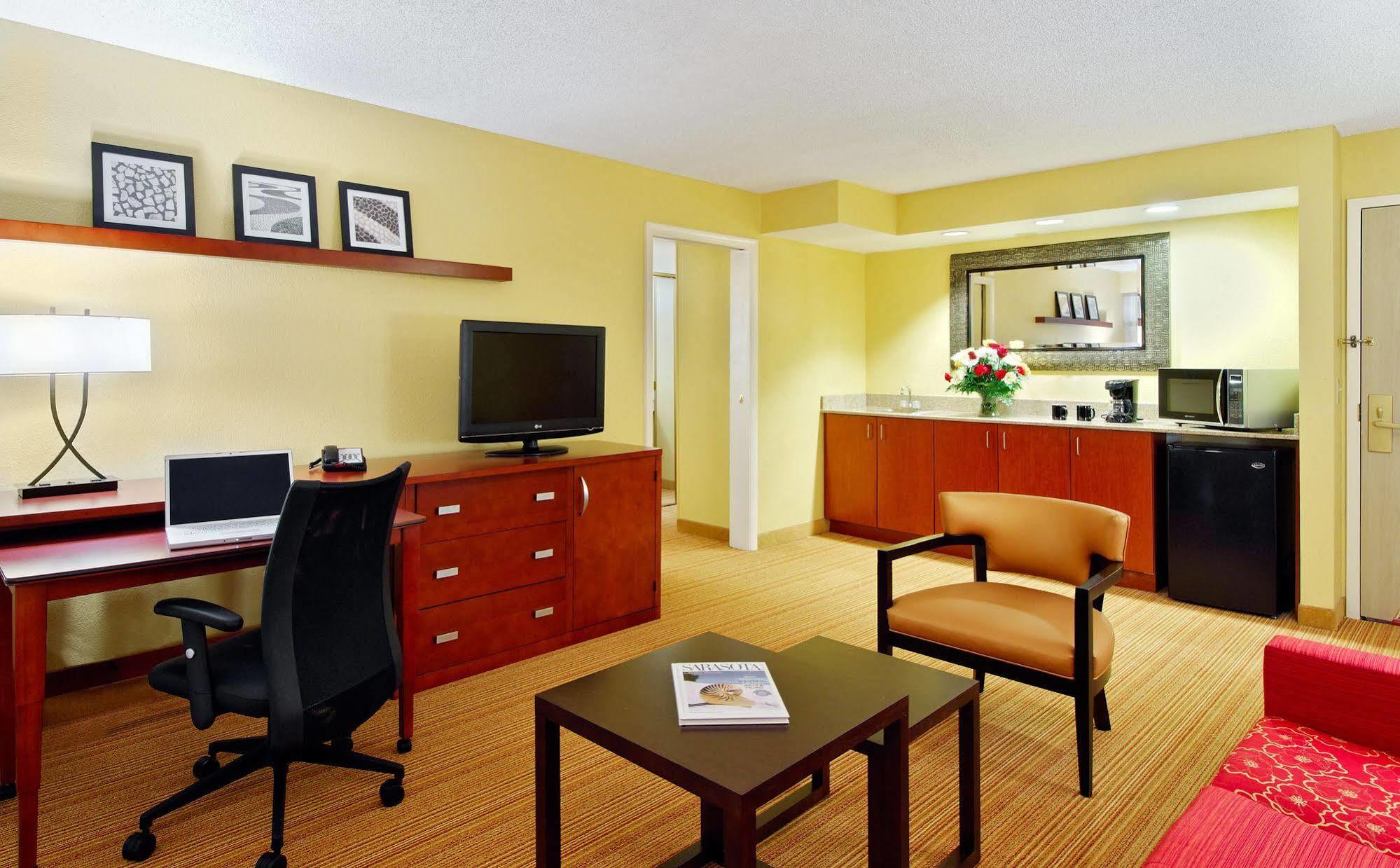 Courtyard Sarasota Bradenton Airport Ξενοδοχείο Εξωτερικό φωτογραφία
